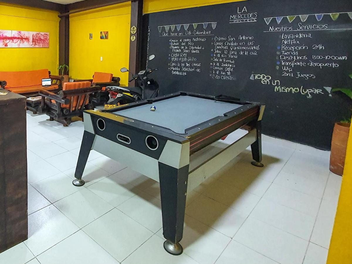 Hostal La Mercedes Street กาลี ภายนอก รูปภาพ