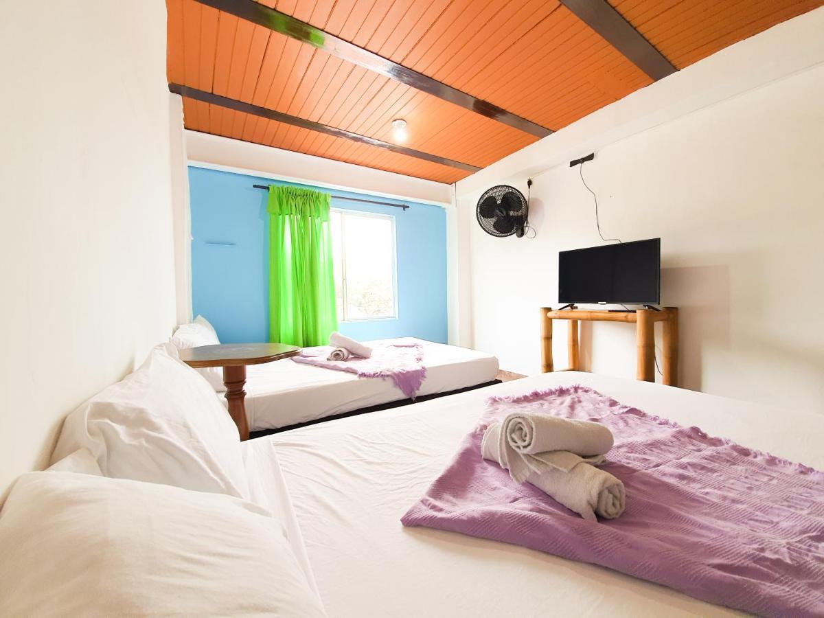 Hostal La Mercedes Street กาลี ภายนอก รูปภาพ